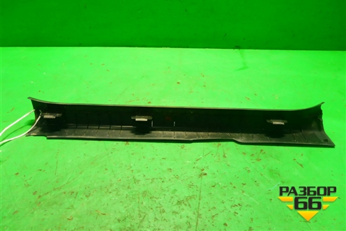 Накладка порога внутренняя переднего левого (6791402260) для Toyota Corolla (E18) с 2012-2019г (Королла 180)