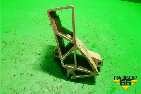 Кронштейн двигателя задний (2.5л B5254T2) (8666261) для Volvo XC70 с 2000-2006г (ХС70)