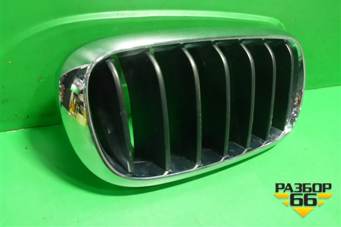 Решетка радиатора правая (7316076) для BMW X5 F15 с 2013г (Х5 Ф15)