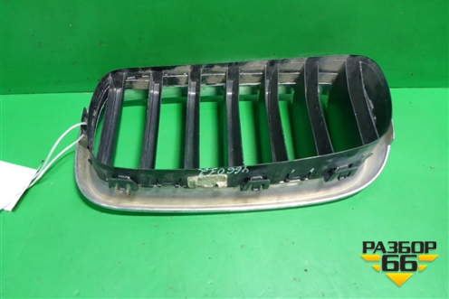 Решетка радиатора правая (7316076) для BMW X5 F15 с 2013г (Х5 Ф15)