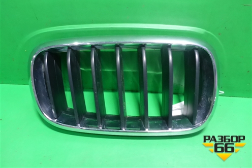 Решетка радиатора правая (7316076) для BMW X5 F15 с 2013г (Х5 Ф15)