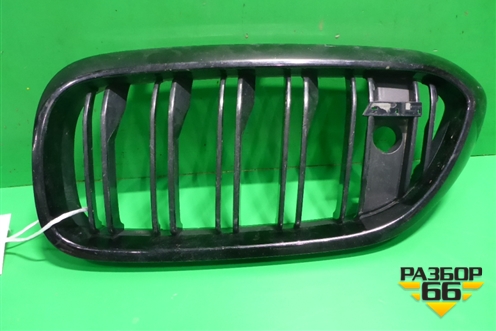 Решетка радиатора левая (под камеру) для BMW 5-серия M5 F90 с 2017г