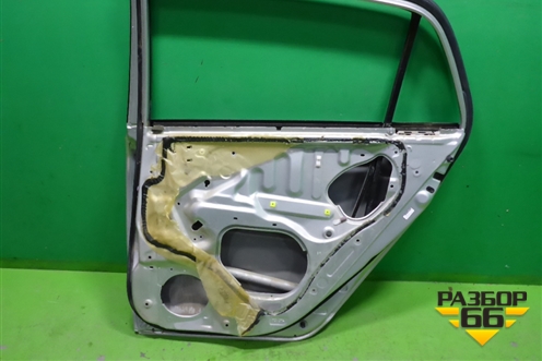 Дверь задняя правая (хэтчбек косое крепление замка) (6700313330) для Toyota Corolla (E12) с 2001-2007г (Королла 120)