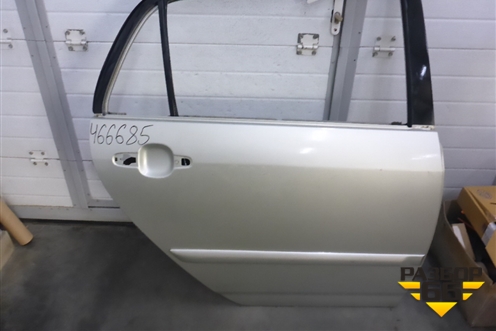 Дверь задняя правая (хэтчбек косое крепление замка) (6700313330) для Toyota Corolla (E12) с 2001-2007г (Королла 120)