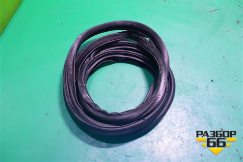 Уплотнитель двери задней левой для Peugeot 4007 с 2008г