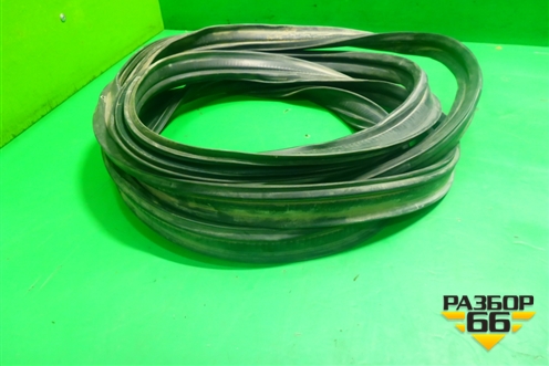 Уплотнитель багажника для Peugeot 4007 с 2008г