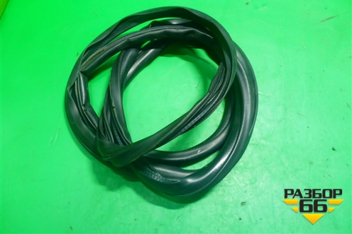 Уплотнитель двери передней правой для Peugeot 4007 с 2008г