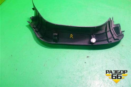 Обшивка двери багажника (верхняя правая) (7224A018) для Peugeot 4007 с 2008г