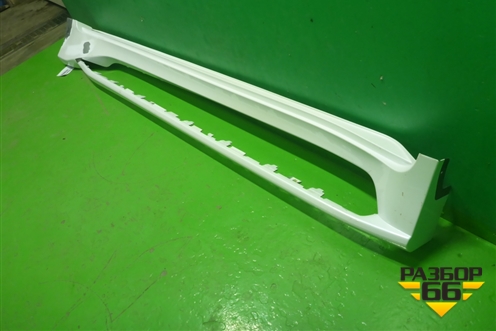 Накладка на порог наружная левая на подножку (5177460230) для Lexus LX-570 с 2015г (ЛХ)