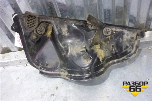 Водосток (левая часть) для Volkswagen Touareg c 2002-2010г (Туарег)