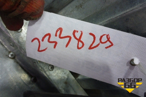 Водосток (левая часть) для Volkswagen Touareg c 2002-2010г (Туарег)