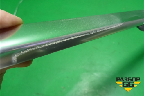 Накладка стекла переднего правого (3C8837476F) для Volkswagen Passat-CC с 2008г (Пассат ЦЦ)