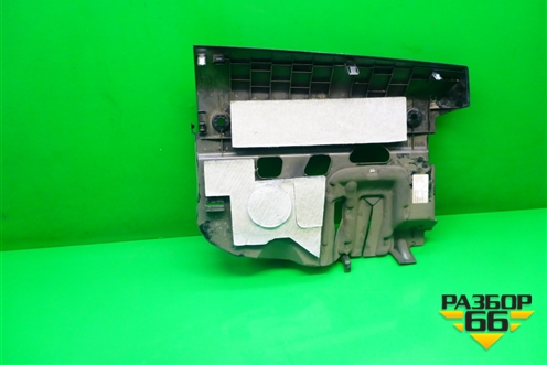 Накладка на торпедо (над ногами водителя) (9236595) для BMW 1-серия F20/F21 с 2011г