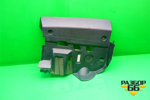 Накладка на торпедо (над ногами водителя) (9236595) для BMW 1-серия F20/F21 с 2011г