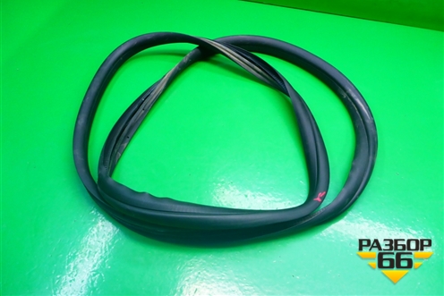 Уплотнитель двери задней правой для Skoda Fabia с 2007-2014г (Фабия)