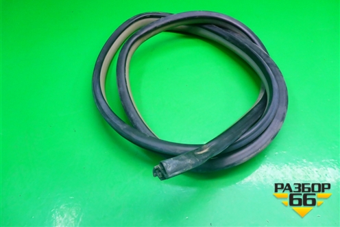 Уплотнитель двери (задней левой на кузов) для Toyota Yaris с 2005-2011г (Ярис)