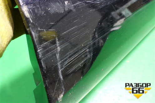 Накладка двери передней правой (4M0853960F) для Audi Q7 c 2015г (Ку 7)