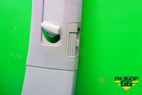 Обшивка стойки центральная правая (7L6867240) для Volkswagen Touareg c 2002-2010г (Туарег)