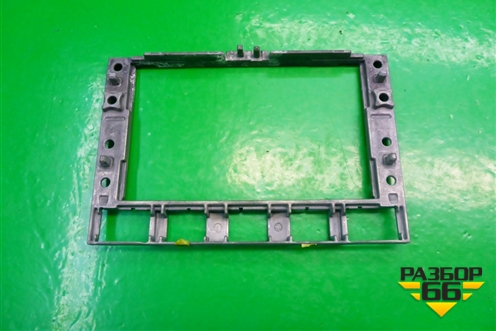 Рамка магнитолы (7L6857318) для Volkswagen Touareg c 2002-2010г (Туарег)