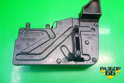 Ящик инструментальный (7L0012112) для Volkswagen Touareg c 2002-2010г (Туарег)