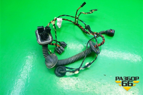 Проводка двери передней правой (7L6971120D) для Volkswagen Touareg c 2002-2010г (Туарег)