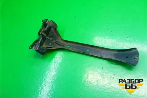 Кронштейн передней панели центральный (7L0805799) для Volkswagen Touareg c 2002-2010г (Туарег)