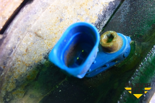 Кулак задний правый (7L0505436B) для Volkswagen Touareg c 2002-2010г (Туарег)