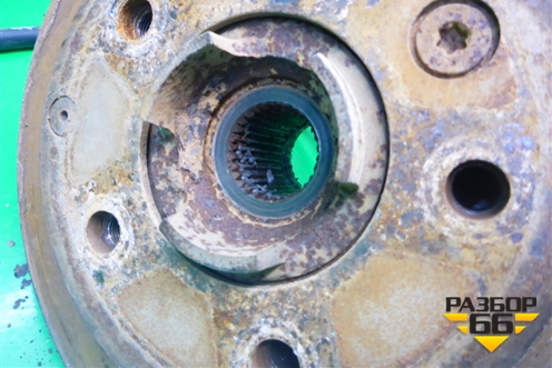 Кулак задний левый (7L0505435B) для Volkswagen Touareg c 2002-2010г (Туарег)