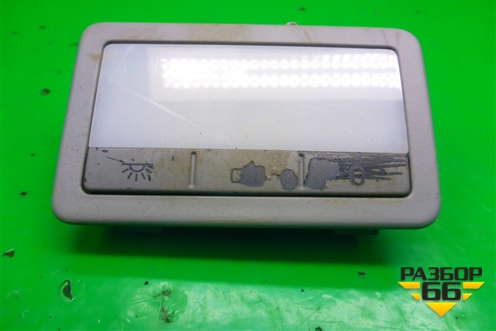 Плафон салонный (7L6947292B) для Volkswagen Touareg c 2002-2010г (Туарег)