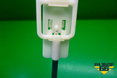 Кронштейн замка багажника (7L6827529) для Volkswagen Touareg c 2002-2010г (Туарег)