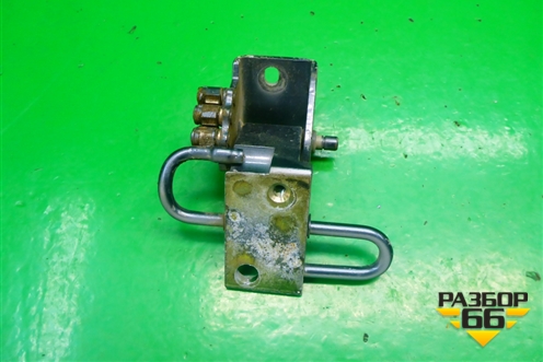 Петля двери передней левой нижняя (7L0831411A) для Volkswagen Touareg c 2002-2010г (Туарег)