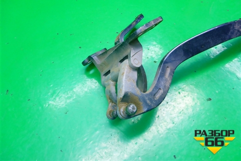 Петля двери багажника (левая) (7L6827301) для Volkswagen Touareg c 2002-2010г (Туарег)