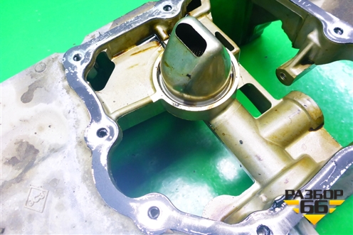 Поддон двигателя масляный (верхняя часть 1.6л H4MD) (111107817R) для Renault Kaptur с 2016г (Каптюр)