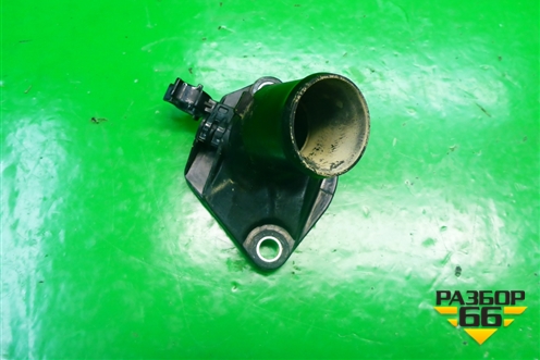 Фланец двигателя системы охлаждения (1.6л H4MD) для Renault Kaptur с 2016г (Каптюр)