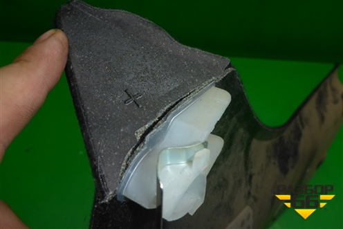 Накладка внутренняя (на консоль левая) (1Z1863045) для Skoda Octavia (А5) с 2004-2013г (Октавия)