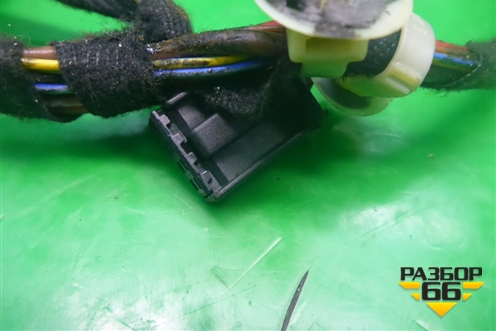 Проводка двери задней правой для Skoda Octavia (А5) с 2004-2013г (Октавия)