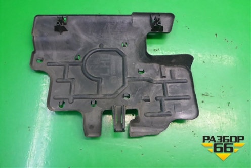 Накладка на торпедо (правая под бардачком) (GHR164521) для Mazda Mazda 3 (BM) с 2013-2019г