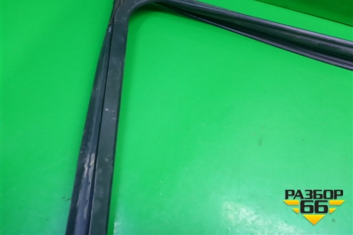 Уплотнитель стекла двери передней правой для Mazda Mazda 3 (BM) с 2013-2019г