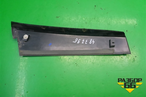 Накладка (центральной стойки правая 3х дверный кузов) (9649990677) для Citroen C4 с 2005-2011г (С4)