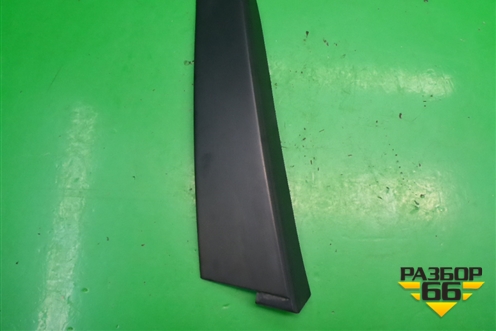 Накладка (центральной стойки правая 3х дверный кузов) (9649990677) для Citroen C4 с 2005-2011г (С4)