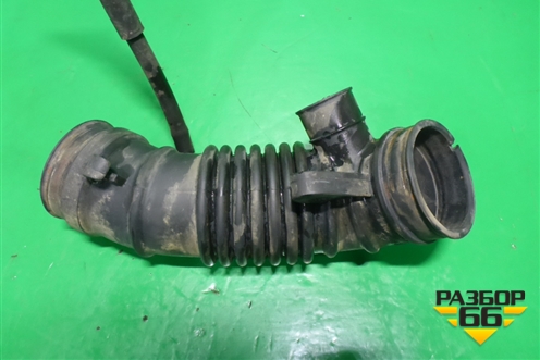 Патрубок воздушного фильтра (MR993560) для Mitsubishi Grandis с 2004г (Грандис)