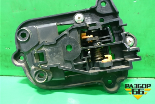 Ручка внутренняя двери задней левой (MN10535) для Mitsubishi Grandis с 2004г (Грандис)