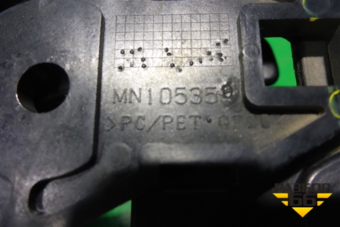 Ручка внутренняя двери задней левой (MN10535) для Mitsubishi Grandis с 2004г (Грандис)