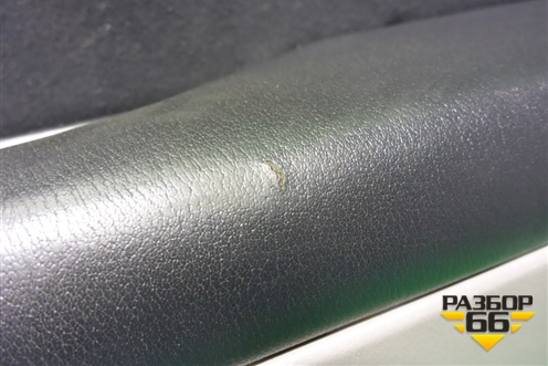 Обшивка двери передней правой под электрику (MR576081) для Mitsubishi Grandis с 2004г (Грандис)