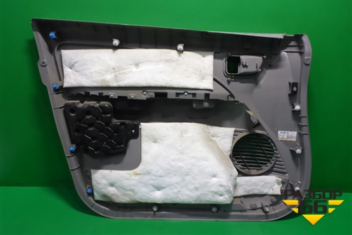 Обшивка двери передней правой под электрику (MR576081) для Mitsubishi Grandis с 2004г (Грандис)