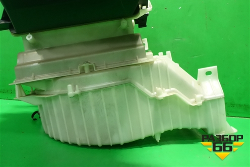 Корпус отопителя (под моторчик) для Mitsubishi Grandis с 2004г (Грандис)