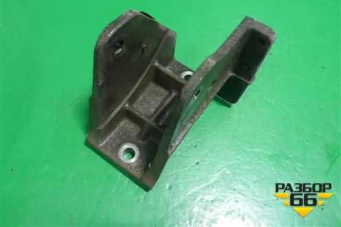 Кронштейн КПП левый (МКПП 2.4л) для Mitsubishi Grandis с 2004г (Грандис)