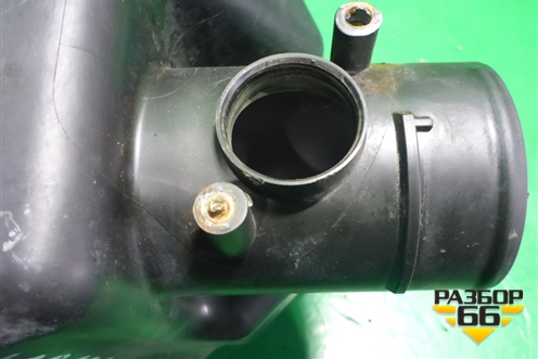 Корпус воздушного фильтра (MR993558) для Mitsubishi Grandis с 2004г (Грандис)