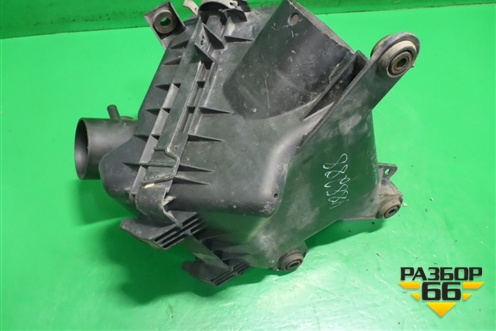 Корпус воздушного фильтра (MR993558) для Mitsubishi Grandis с 2004г (Грандис)