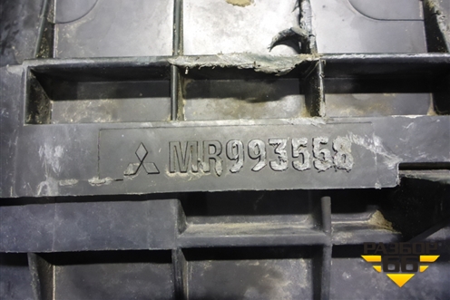 Корпус воздушного фильтра (MR993558) для Mitsubishi Grandis с 2004г (Грандис)